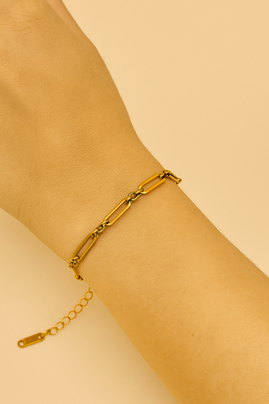 Classic Paperclip Link Bracelet – Gold Tone