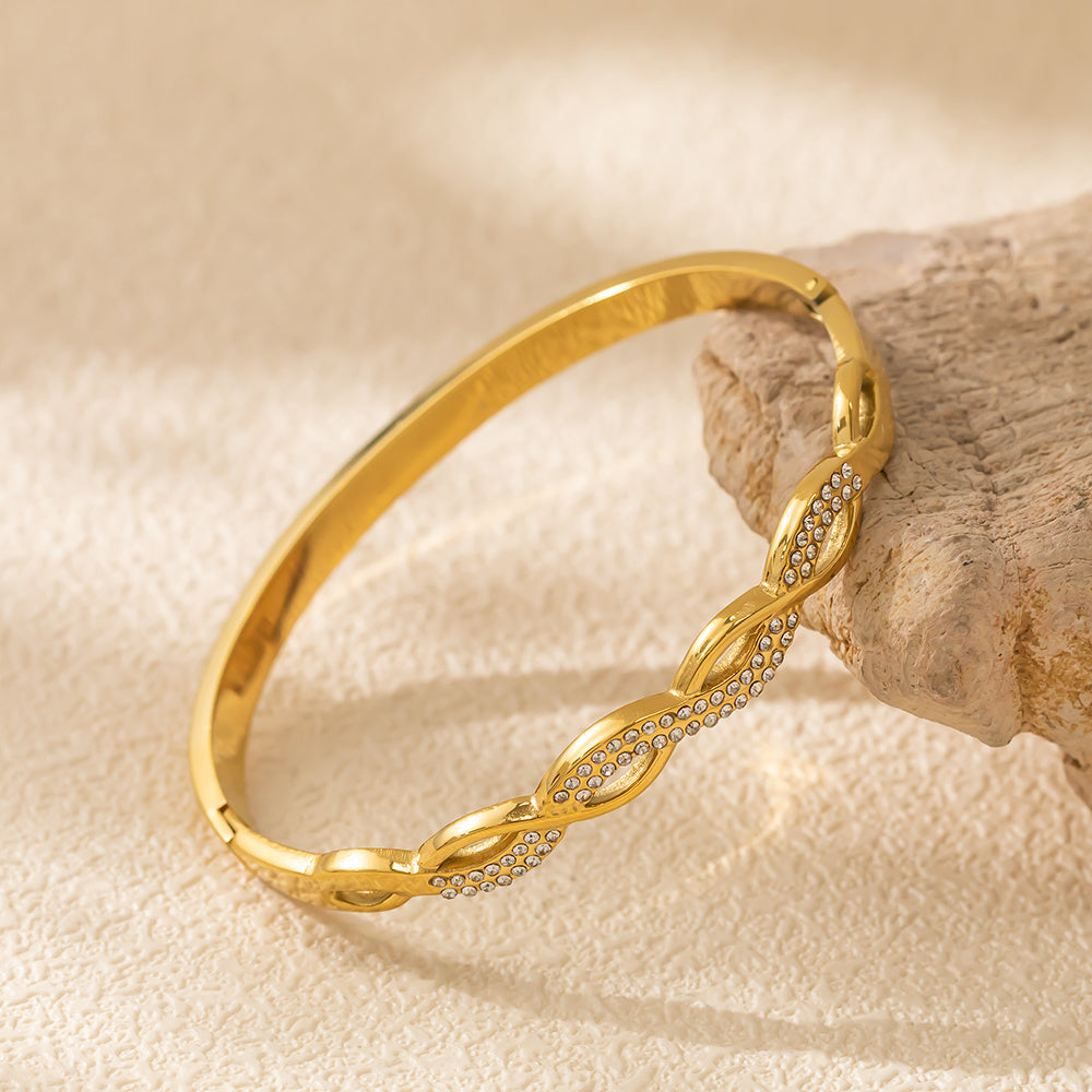 Celeste Twist Zircon Bangle