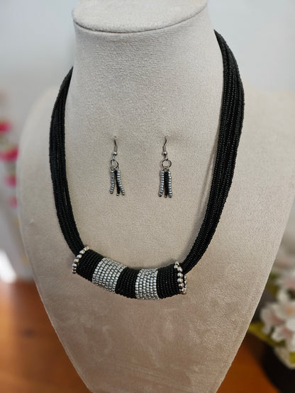 Saanvi Midnight Axis Beaded Necklace Set