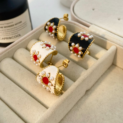 Saanvi Maharani Pearl Stud Earrings