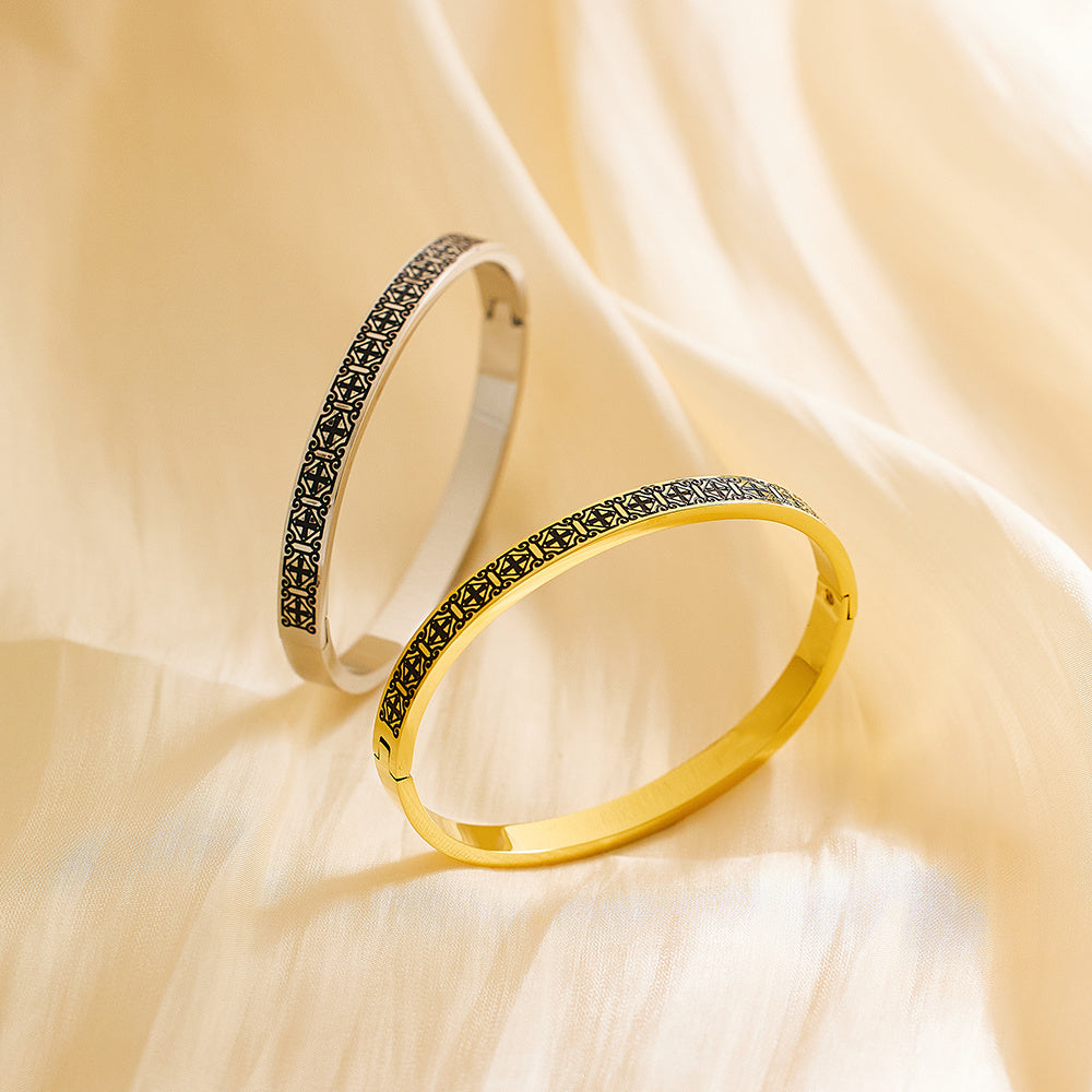 Heritage Crest Cuff Bangle