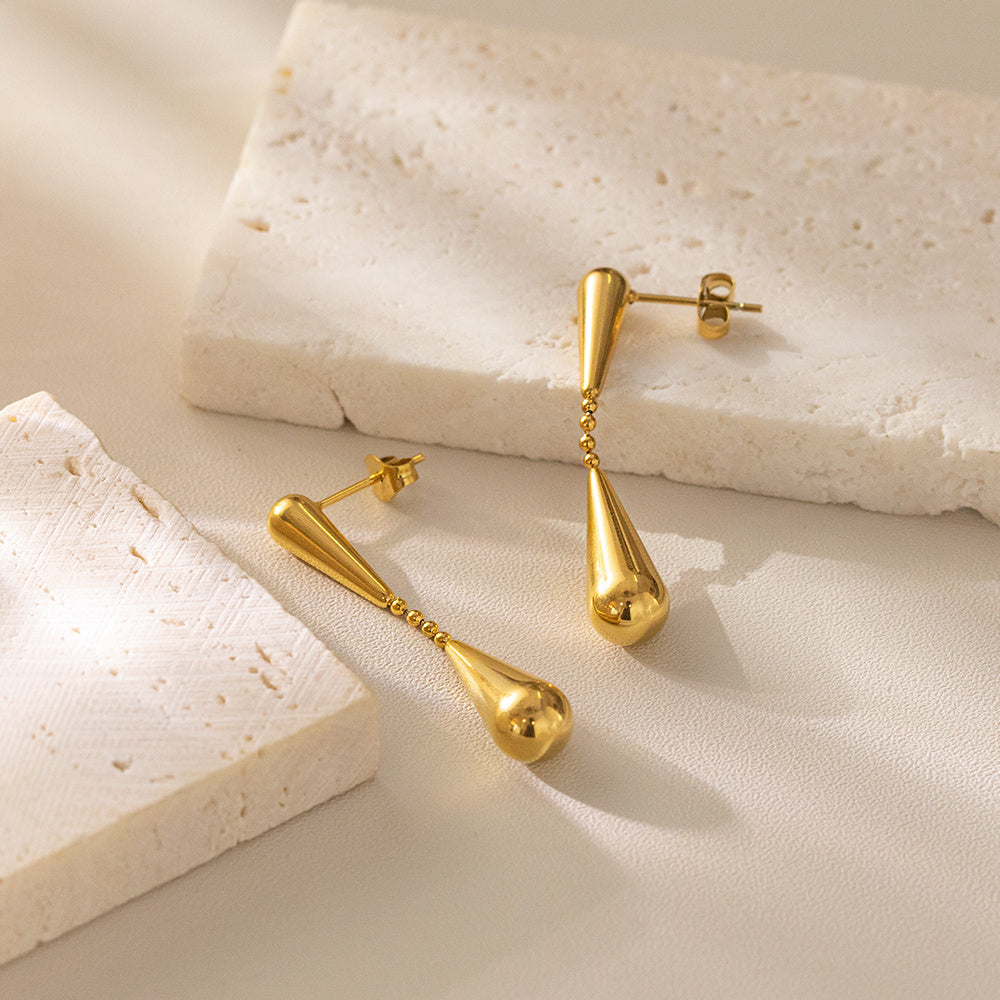 Elara Drop Earrings