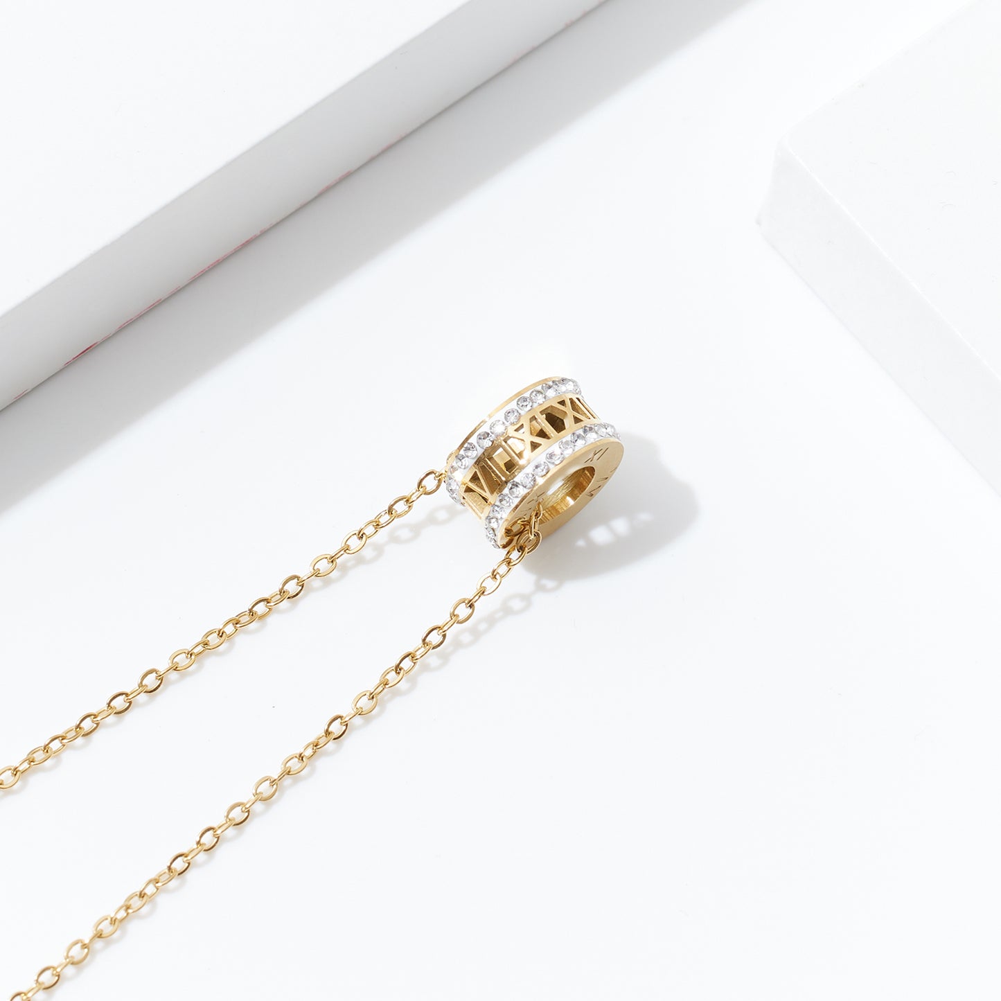 Eterna Roman Halo Necklace
