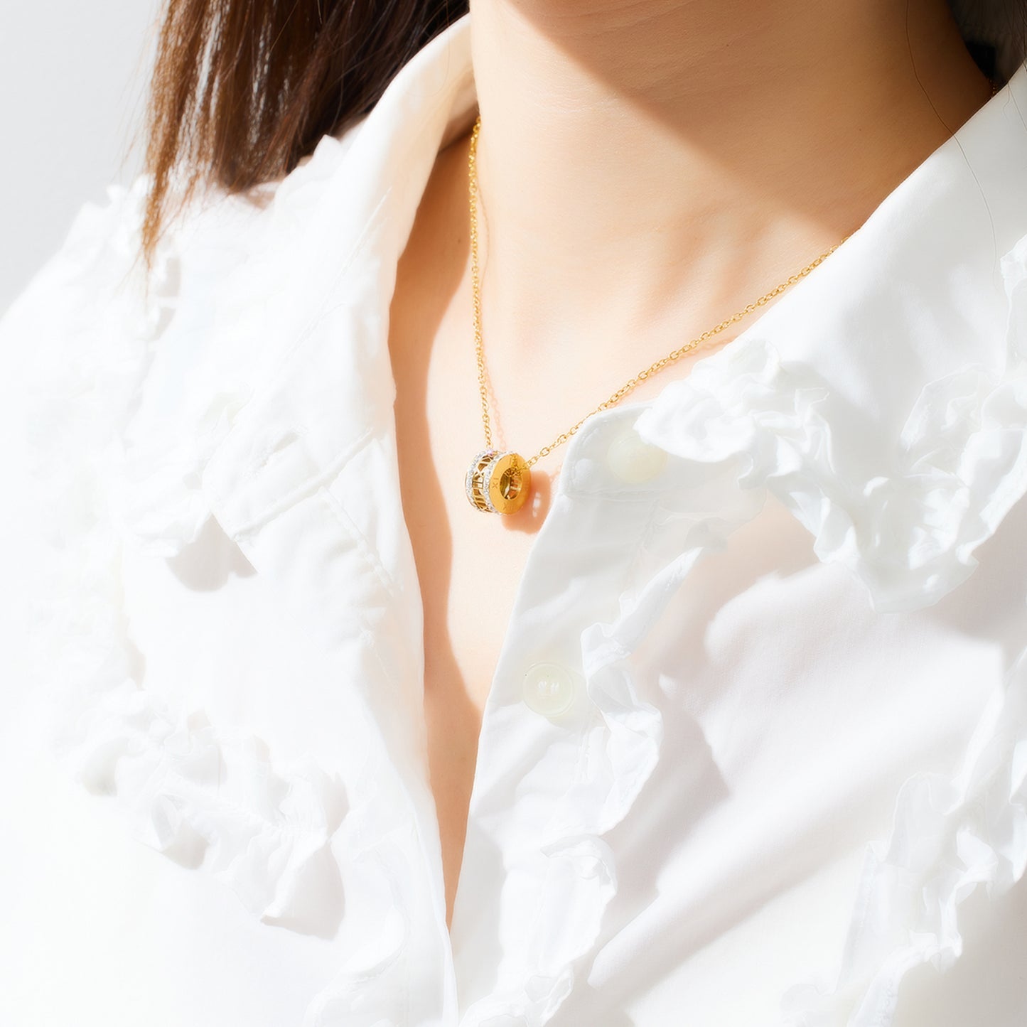 Eterna Roman Halo Necklace