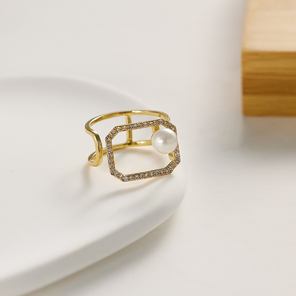Celeste Pearl Frame Ring
