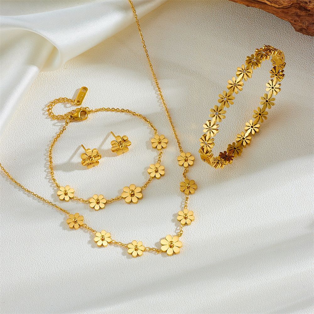 Golden Bloom Jewellery Set