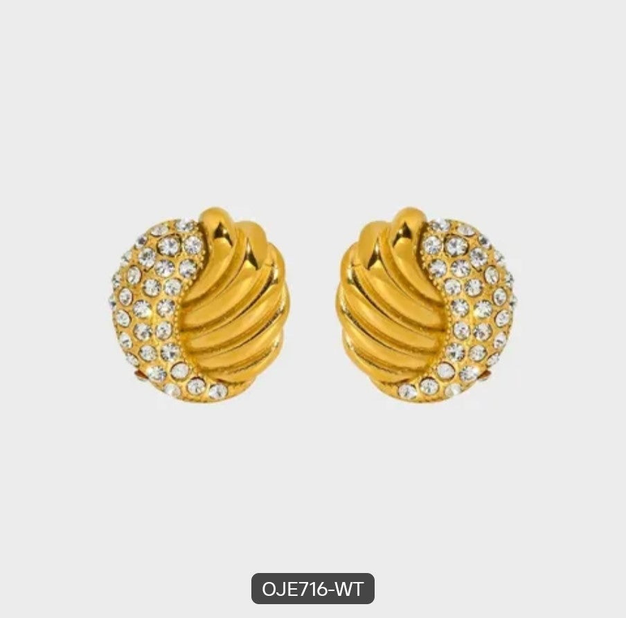 Celeste Shell Stud Earrings