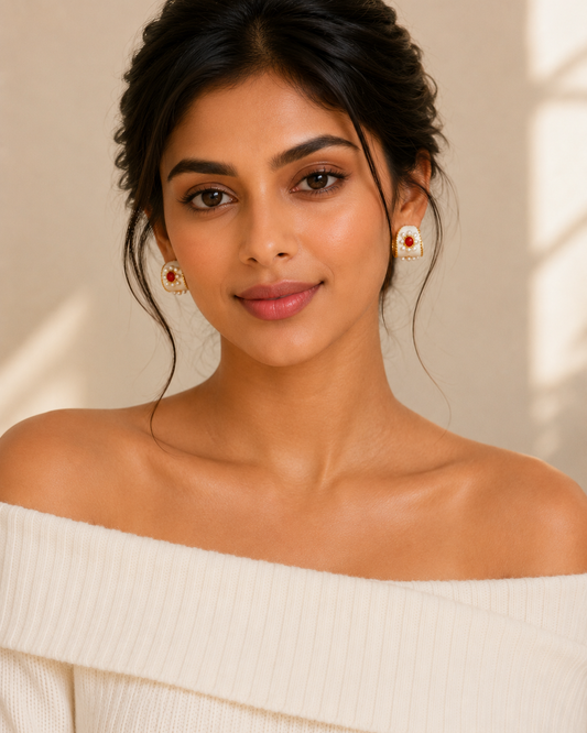 Saanvi Maharani Pearl Stud Earrings