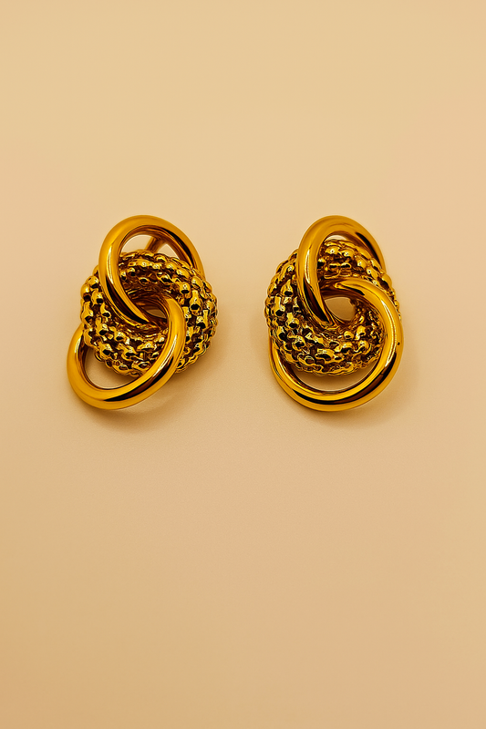 Saanvi Entwine Studs